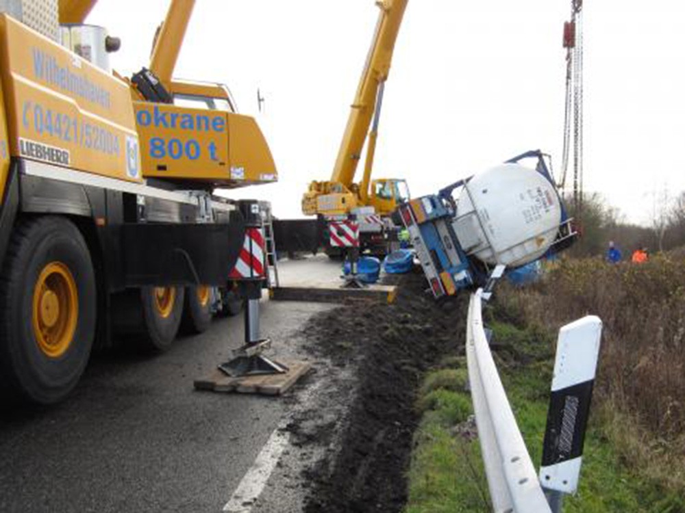 LKW Bergung mit Luftkissen